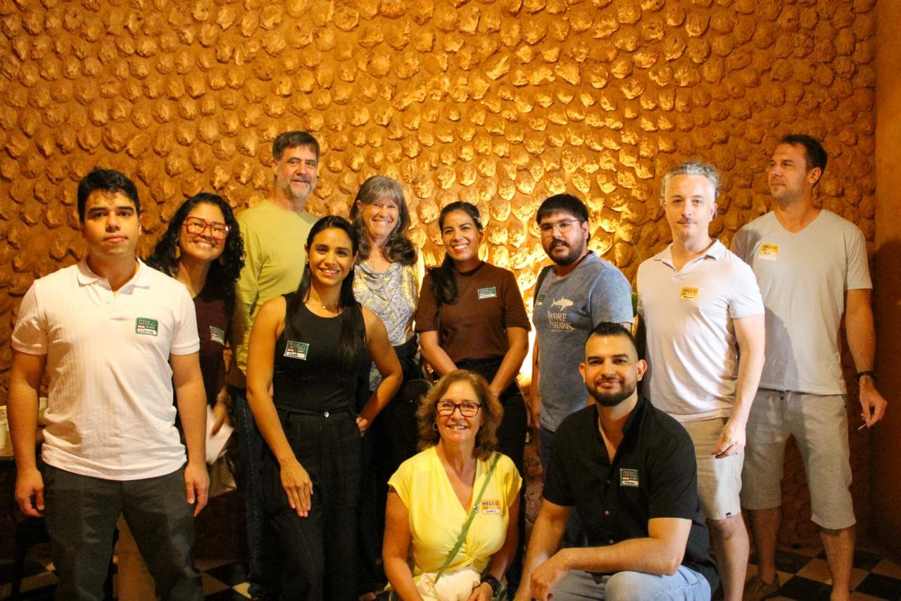 Language exchange group practicing English and Spanish